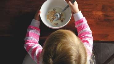 Top 10 tips to raise healthy eating kids